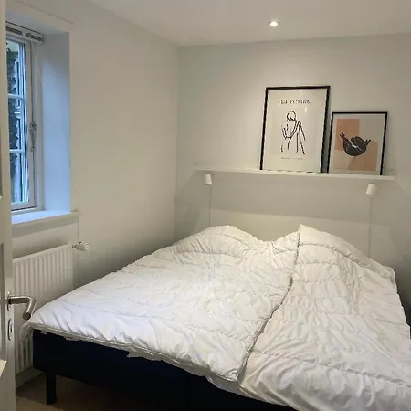 Apartman Taet Pa Torv, Total Nyrenoveret