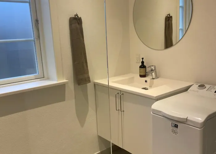 Taet Pa Torv, Total Nyrenoveret Apartmán Varde